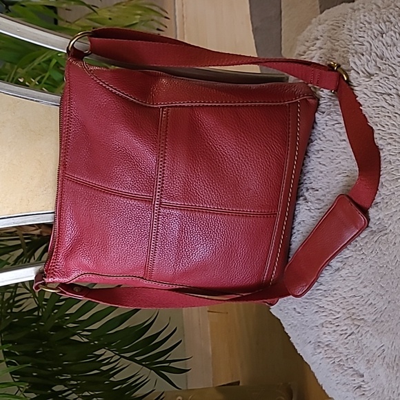 The Sak Leather Crossbody Bag ❤️ - Picture 2 of 8